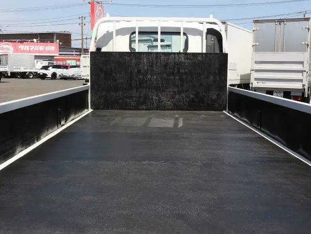 いすゞ エルフ TPG-NPR85AR(2WD)の写真16