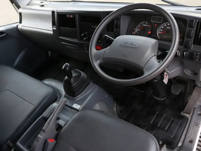 いすゞ エルフ TPG-NPR85AR(2WD)の写真31