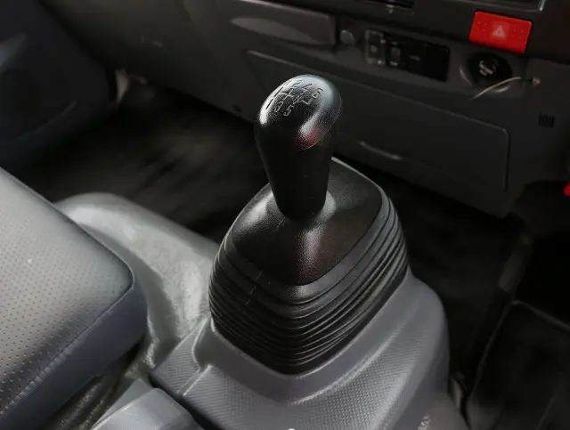 いすゞ エルフ TPG-NPR85AR(2WD)の写真38