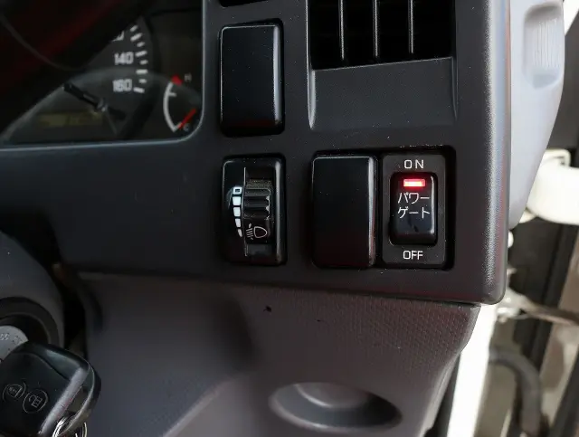 いすゞ エルフ TPG-NPR85AR(2WD)の写真42