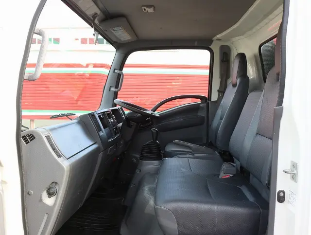 いすゞ エルフ TPG-NPR85AR(2WD)の写真45