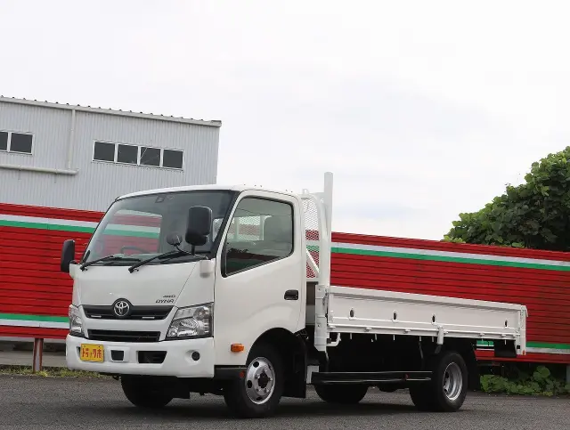 トヨタ ダイナ TKG-XZU775(4WD)の写真1