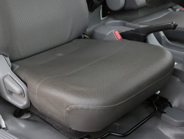 トヨタ ダイナ TKG-XZU775(4WD)の写真31