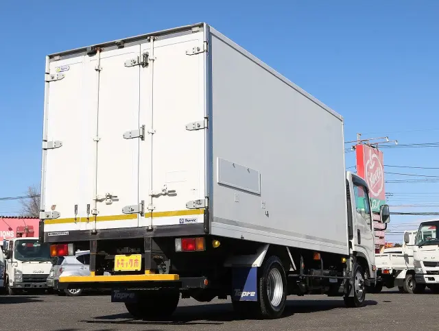 いすゞ エルフ 2SG-NPR88AN(2WD)の写真5