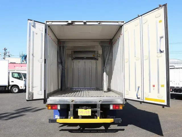 いすゞ エルフ 2SG-NPR88AN(2WD)の写真11