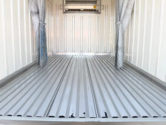 いすゞ エルフ 2SG-NPR88AN(2WD)の写真13