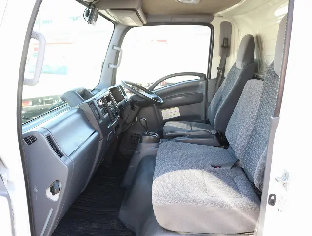いすゞ エルフ 2SG-NPR88AN(2WD)の写真37