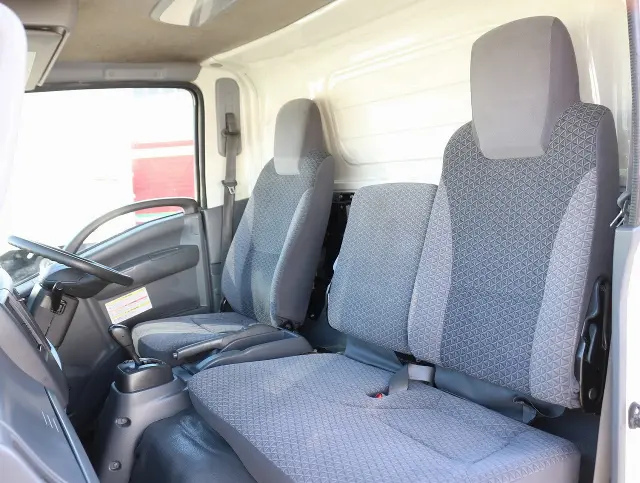 いすゞ エルフ 2SG-NPR88AN(2WD)の写真38