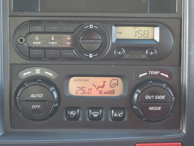 いすゞ エルフ 2SG-NPR88AN(2WD)の写真46