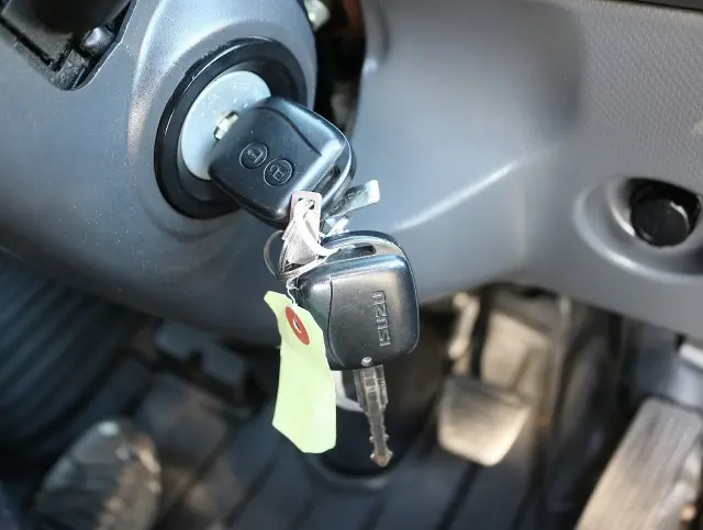 いすゞ エルフ 2SG-NPR88AN(2WD)の写真49