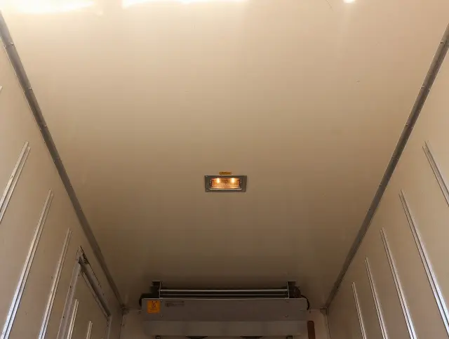 いすゞ エルフ TKG-NHR85AN(2WD)の写真12