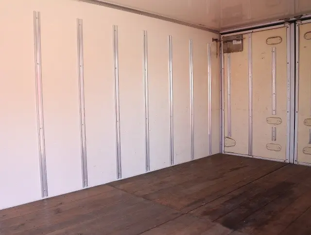 いすゞ エルフ TKG-NHR85AN(2WD)の写真17