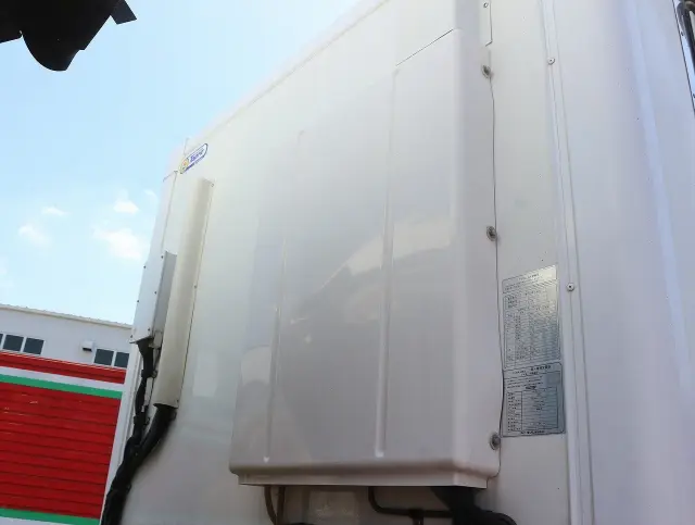 いすゞ エルフ TKG-NHR85AN(2WD)の写真21