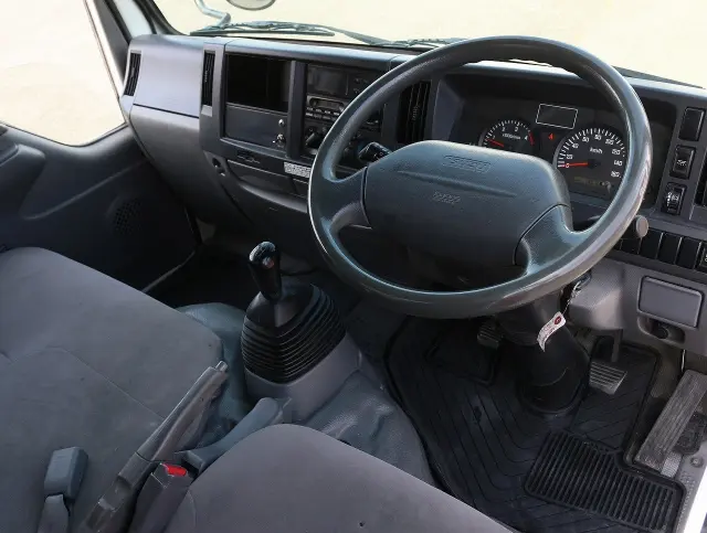 いすゞ エルフ TKG-NHR85AN(2WD)の写真31