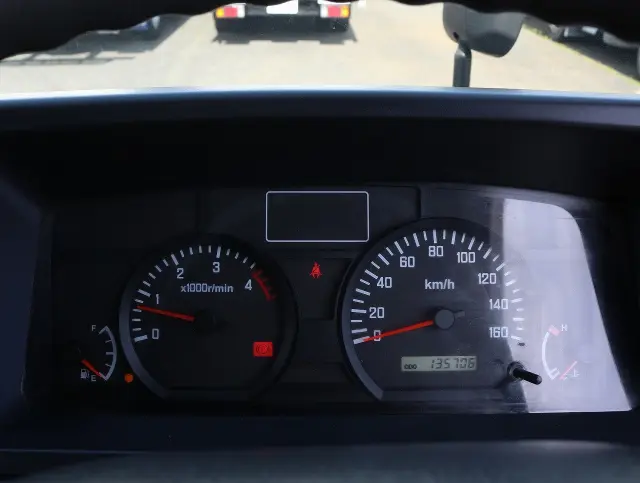 いすゞ エルフ TKG-NHR85AN(2WD)の写真35