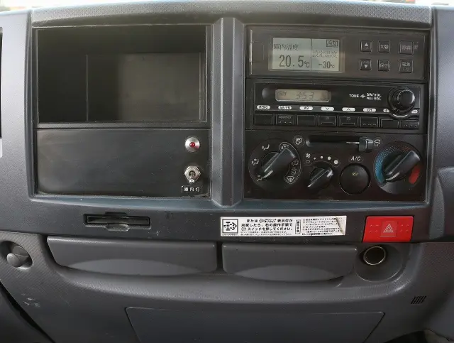 いすゞ エルフ TKG-NHR85AN(2WD)の写真37