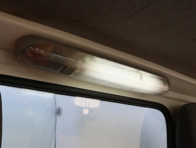 いすゞ エルフ TKG-NHR85AN(2WD)の写真41