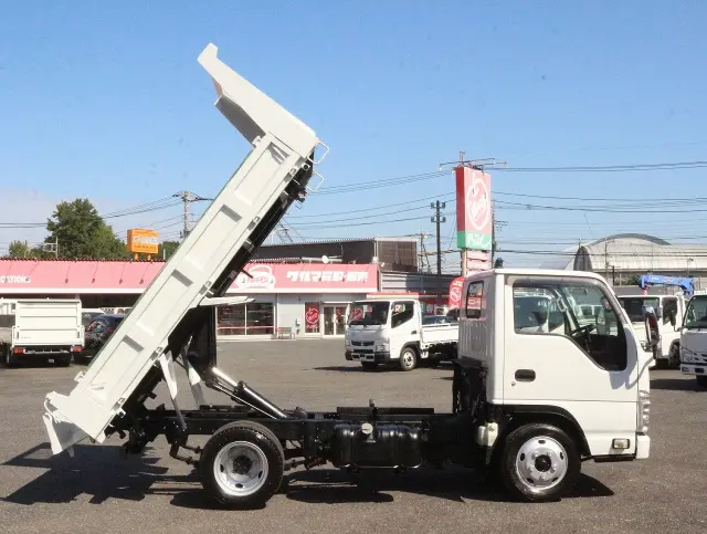 いすゞ エルフ TPG-NJR85AD(2WD)の写真4