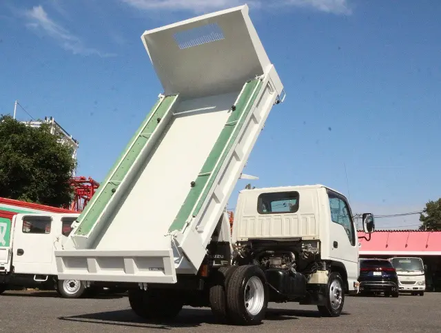 いすゞ エルフ TPG-NJR85AD(2WD)の写真5