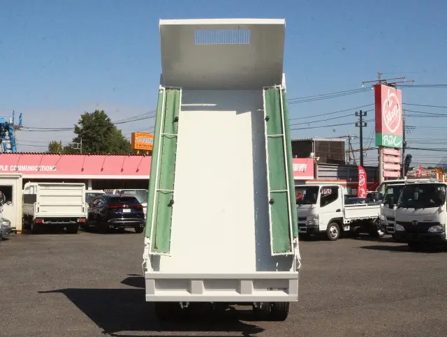 いすゞ エルフ TPG-NJR85AD(2WD)の写真6