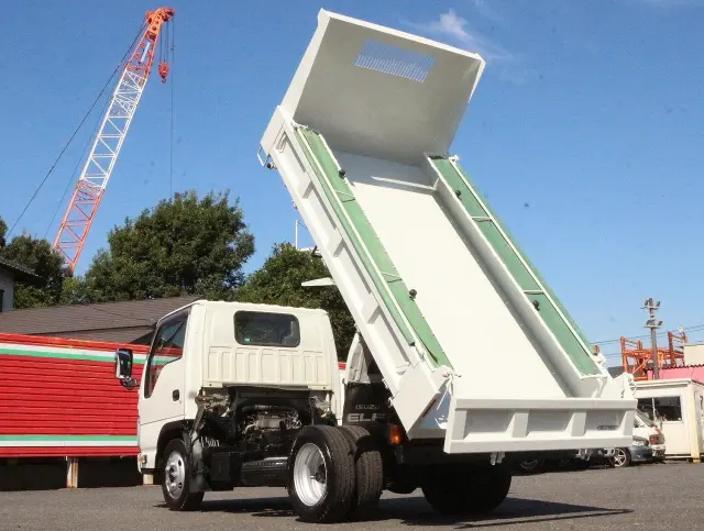 いすゞ エルフ TPG-NJR85AD(2WD)の写真7