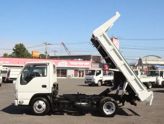 いすゞ エルフ TPG-NJR85AD(2WD)の写真8