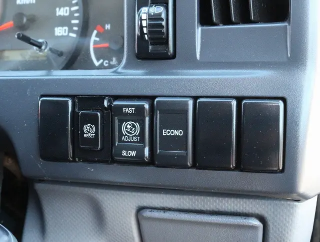 いすゞ エルフ TPG-NJR85AD(2WD)の写真43