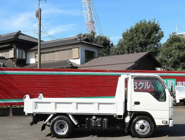 いすゞ エルフ TPG-NKR85AD(2WD)の写真5