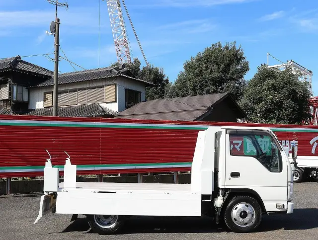 いすゞ エルフ TPG-NKR85AD(2WD)の写真14