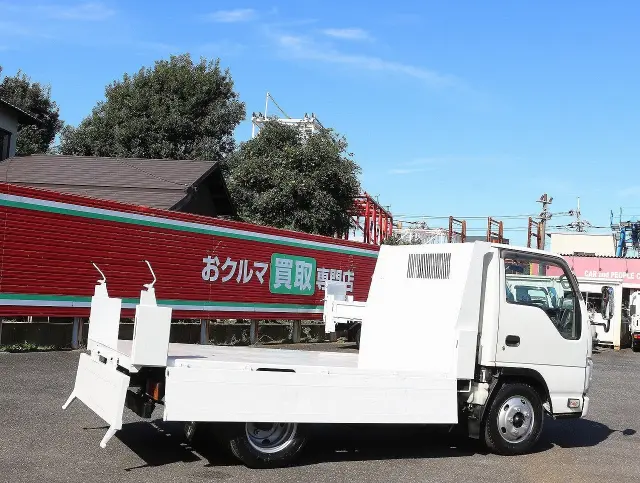 いすゞ エルフ TPG-NKR85AD(2WD)の写真17