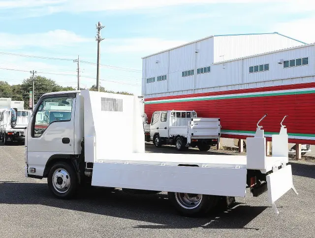 いすゞ エルフ TPG-NKR85AD(2WD)の写真18