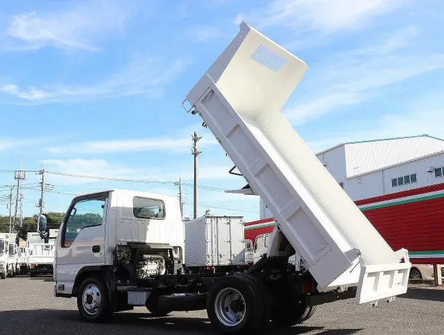 いすゞ エルフ TPG-NKR85AD(2WD)の写真24