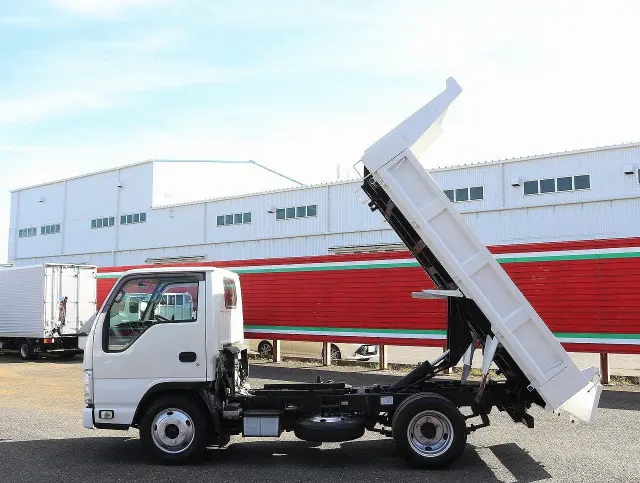 いすゞ エルフ TPG-NKR85AD(2WD)の写真25