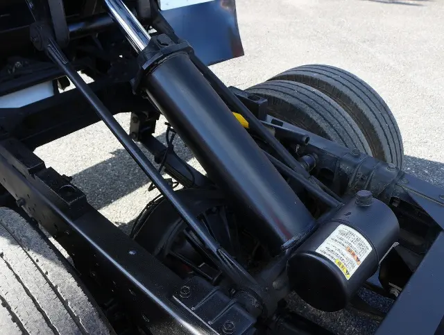 いすゞ エルフ TPG-NKR85AD(2WD)の写真29