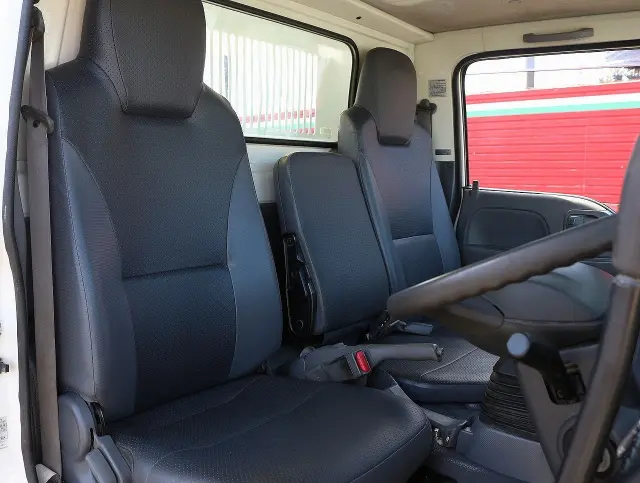 いすゞ エルフ TPG-NKR85AD(2WD)の写真38