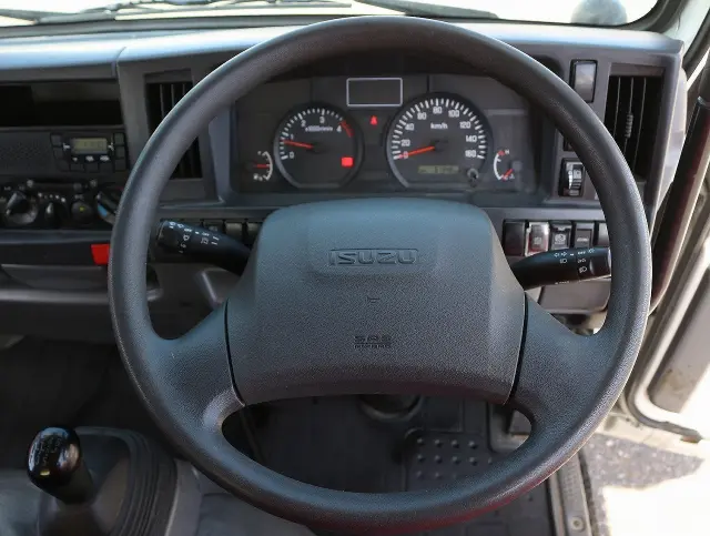 いすゞ エルフ TPG-NKR85AD(2WD)の写真40