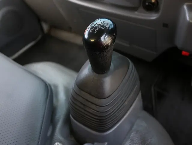 いすゞ エルフ TPG-NKR85AD(2WD)の写真42