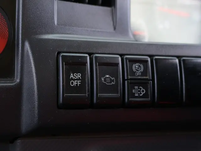 いすゞ エルフ TPG-NKR85AD(2WD)の写真44