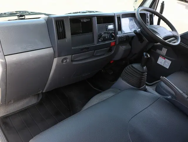 いすゞ エルフ TPG-NKR85AD(2WD)の写真46