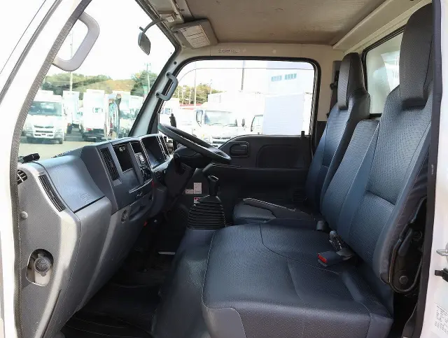 いすゞ エルフ TPG-NKR85AD(2WD)の写真47