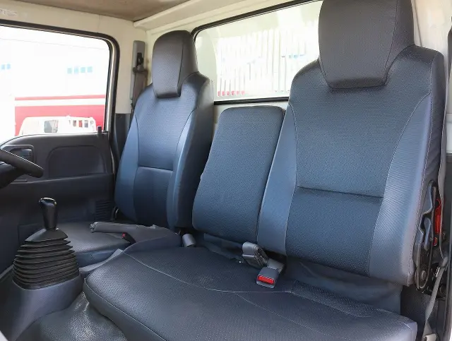 いすゞ エルフ TPG-NKR85AD(2WD)の写真48