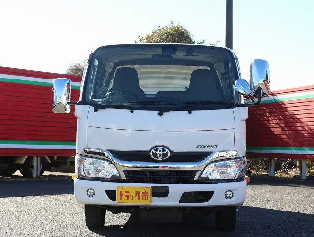 トヨタ ダイナ TKG-XZC605V(2WD)の写真2