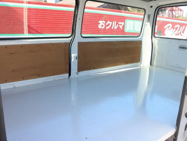 トヨタ ダイナ TKG-XZC605V(2WD)の写真9