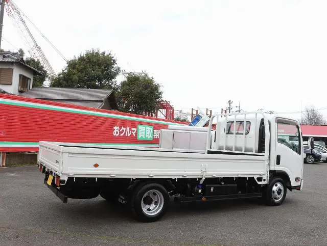 いすゞ エルフ 2RG-NPR88AR(2WD)の写真5