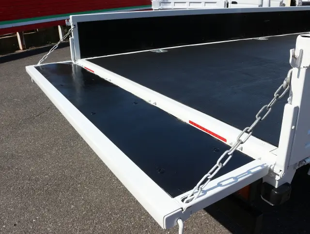 いすゞ エルフ 2RG-NPR88AR(2WD)の写真8