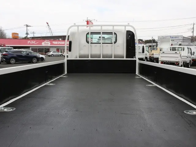 いすゞ エルフ 2RG-NPR88AR(2WD)の写真11