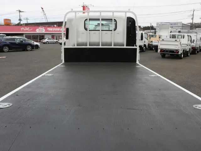 いすゞ エルフ 2RG-NPR88AR(2WD)の写真17