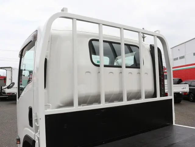 いすゞ エルフ 2RG-NPR88AR(2WD)の写真20