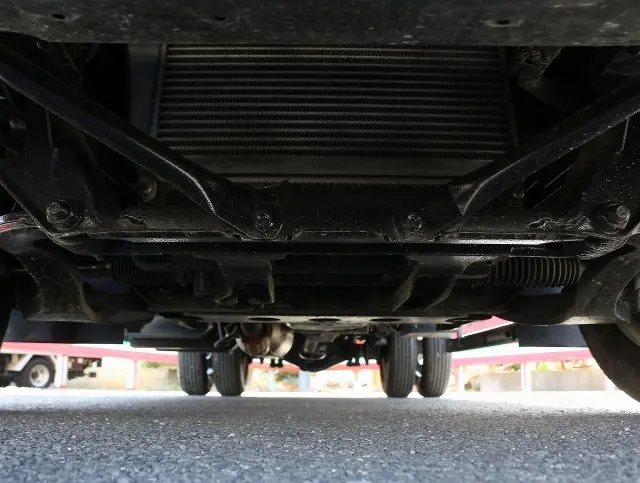 いすゞ エルフ 2RG-NPR88AR(2WD)の写真24