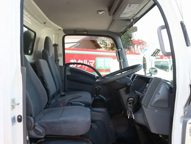 いすゞ エルフ 2RG-NPR88AR(2WD)の写真29
